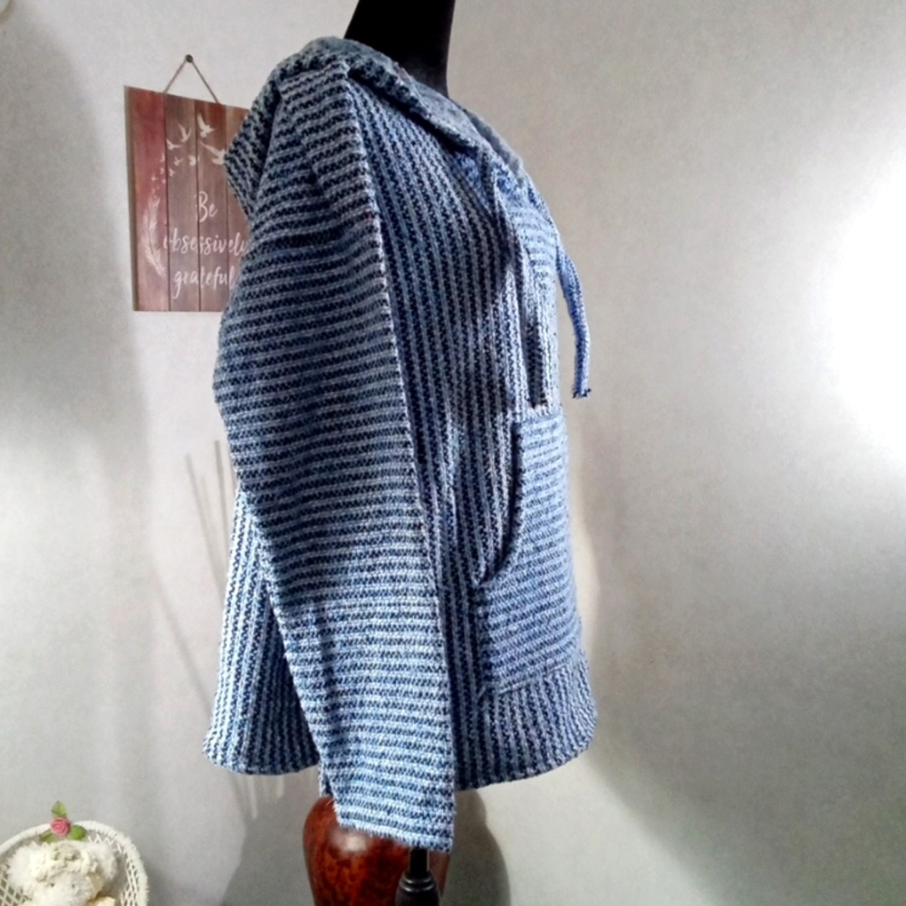 BOHO MEDIUM SIZE NAVY/BLUE/WHITE HOODED TOP